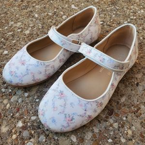 Born on Fifth Edgehill Collection Erika Mary Jane Dress Shoes Flowers Youth 12